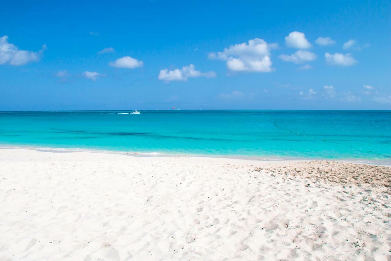 Island Club Turks & Grace Bay Place Exteriér fotografie